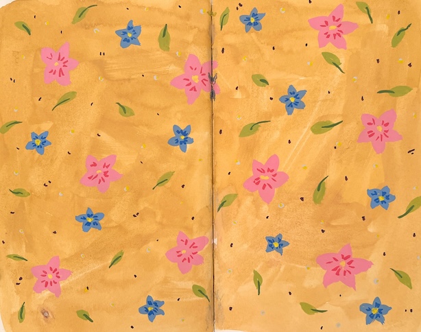 Luonnoskirja-aukeama, jossa okranväristä taustaa vasten maalattuja vaaleanpunaisia ja sinisiä kukkia, lehtiä